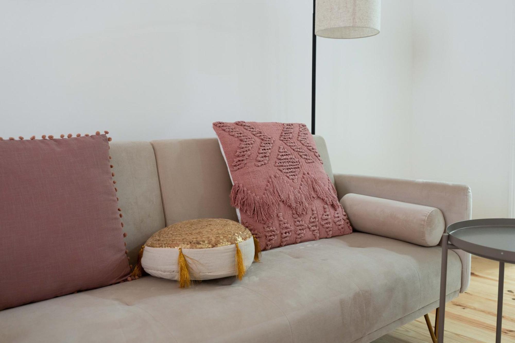 Cozy Bohemian Flat- Berry * Lissabon