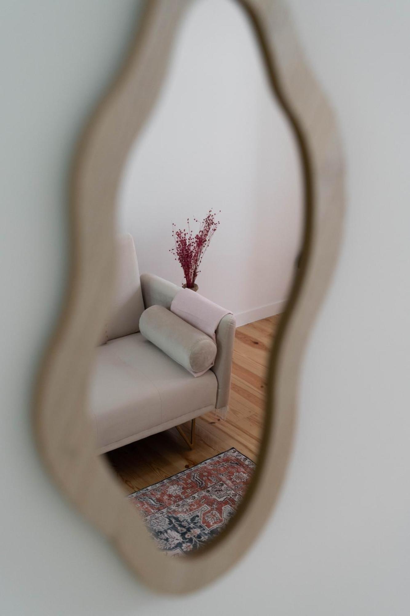 Cozy Bohemian Flat- Berry *